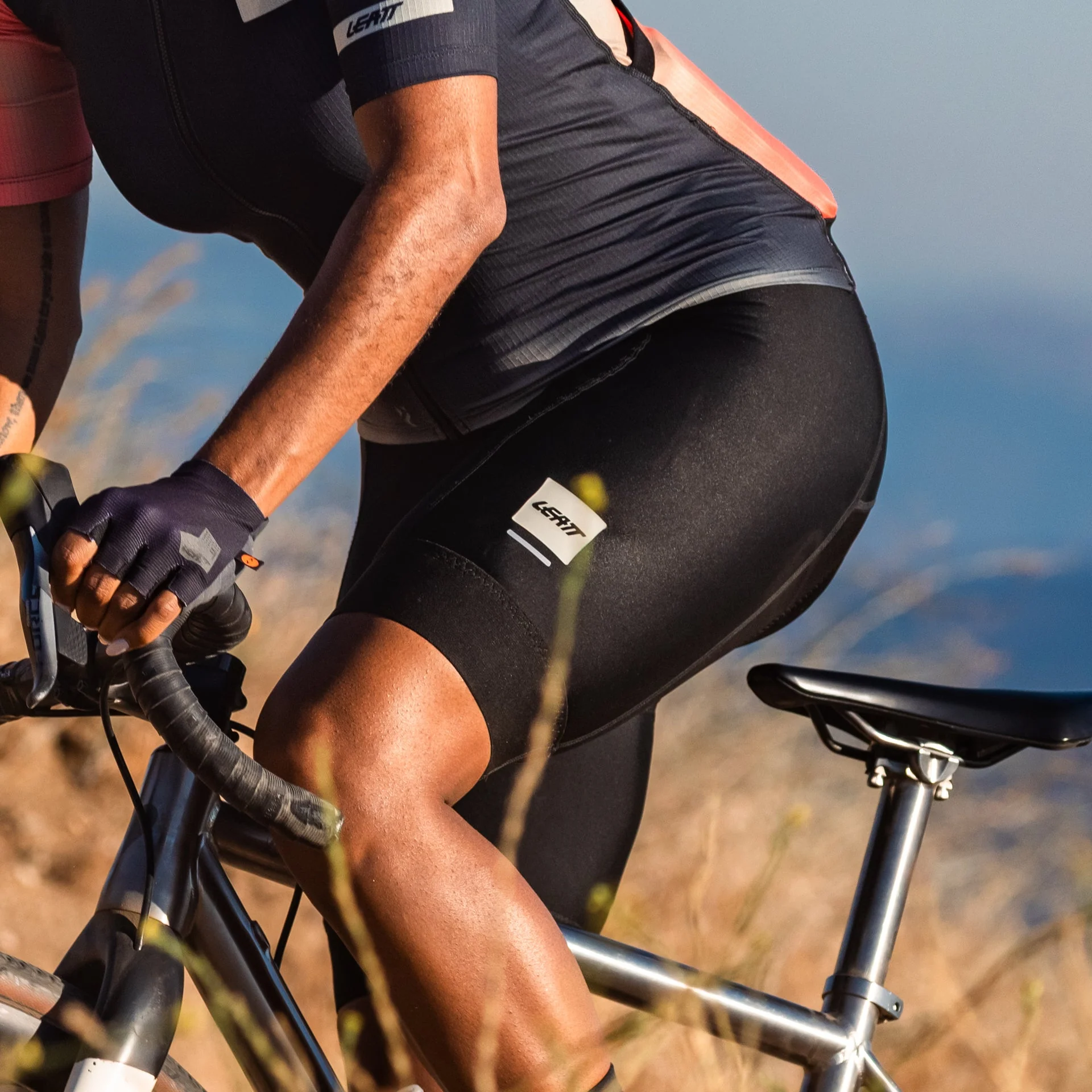 Bib MTB Endurance 5.0 Cargo - Women - Image 3