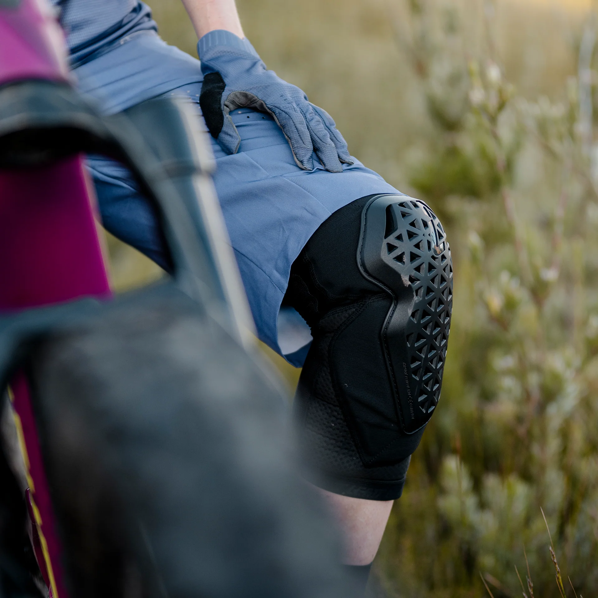 Knee Guard FlexMesh - Image 4